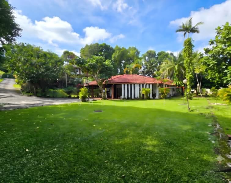 District 10 GCB Estate in Holland Enclave